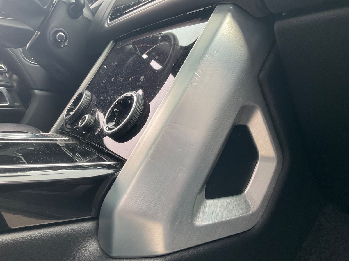Land Rover 2021 — photo 37