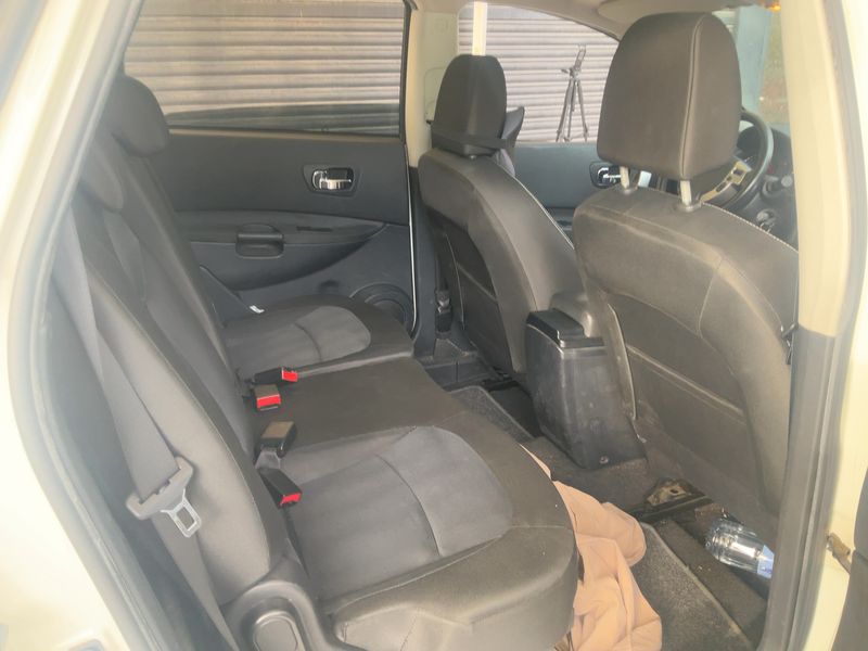 Nissan Qashqai+2 2.0 dCi Acenta 4x4 — zdjęcie 14