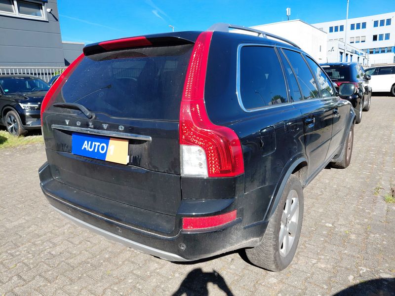 Volvo XC90 2.4 D5 Momentum — zdjęcie 5