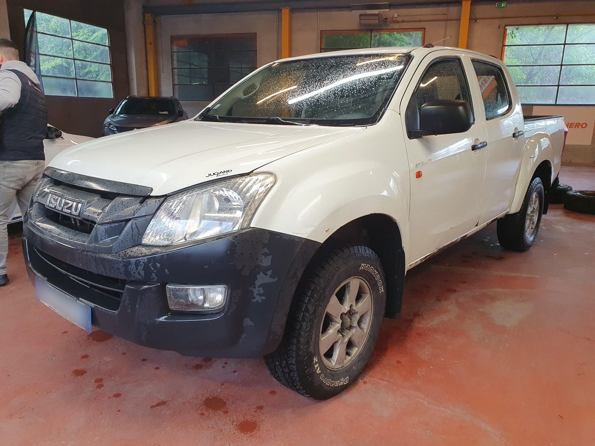 Isuzu D-MAX 2016