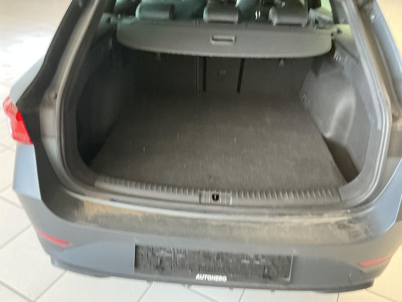 Cupra Leon 1.4 e-HYBRID — zdjęcie 10