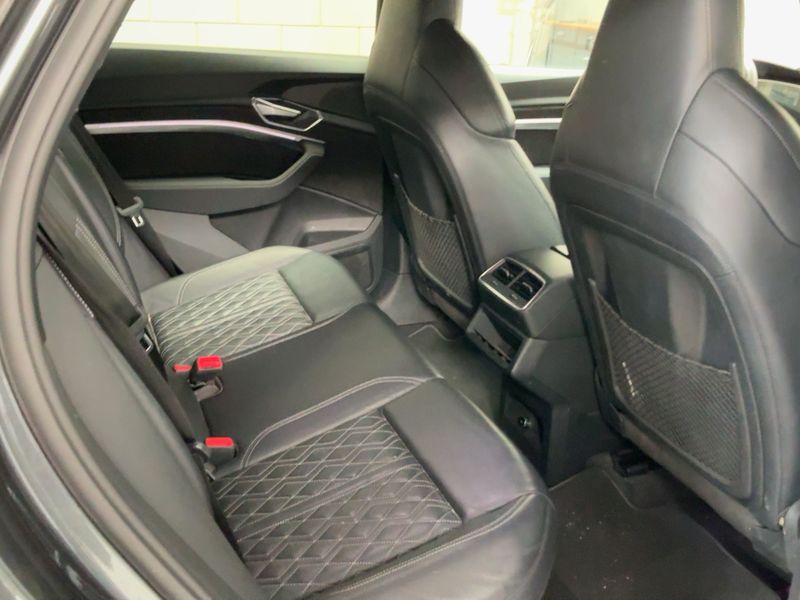 Audi e-tron S quattro — zdjęcie 14
