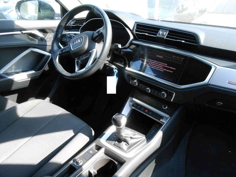 Audi Q3 Sportback 35 TDI — zdjęcie 11