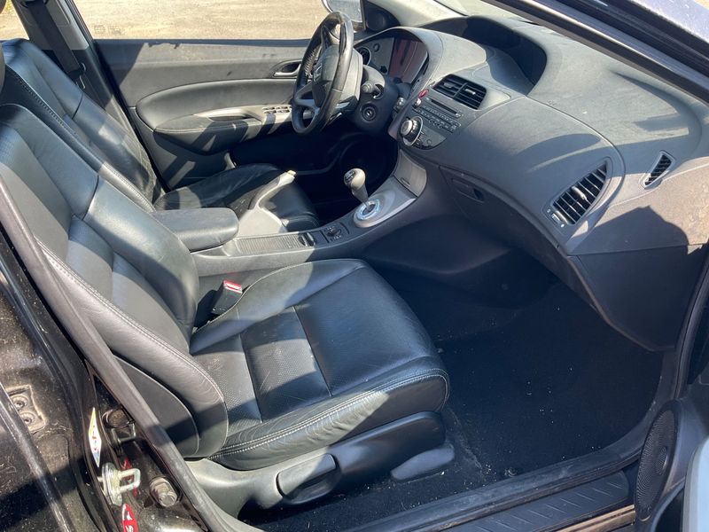 Honda Civic 1.8 VTEC Executive Cuir Navi — zdjęcie 3