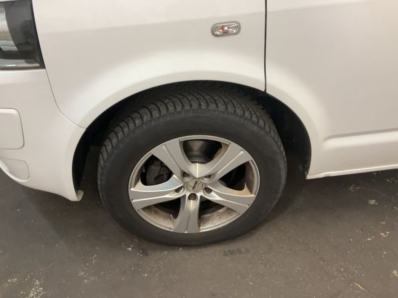 Volkswagen T5 Caravelle 2.0 TDI Comfortline 2012 – снимка 3
