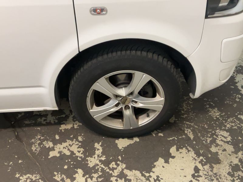 Volkswagen T5 Caravelle 2.0 TDI Comfortline 2012 – снимка 11