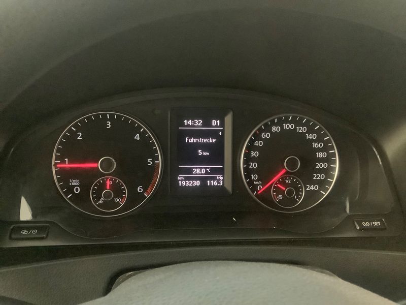 Volkswagen T5 Caravelle 2.0 TDI Comfortline — zdjęcie 13