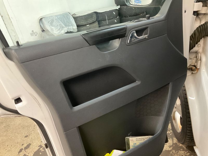 Volkswagen T5 Caravelle 2.0 TDI Comfortline 2012 – снимка 26