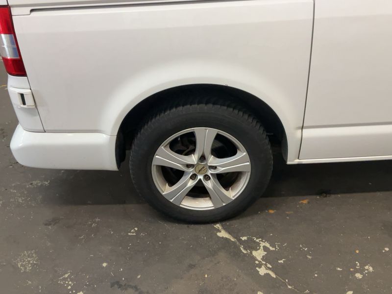 Volkswagen T5 Caravelle 2.0 TDI Comfortline 2012 – снимка 9