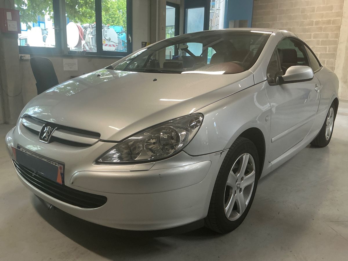 Peugeot 307 2004 — photo 1
