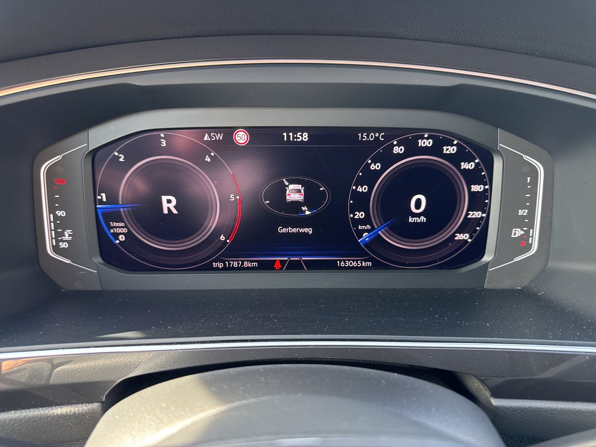 Volkswagen Tiguan 2022 — photo 13