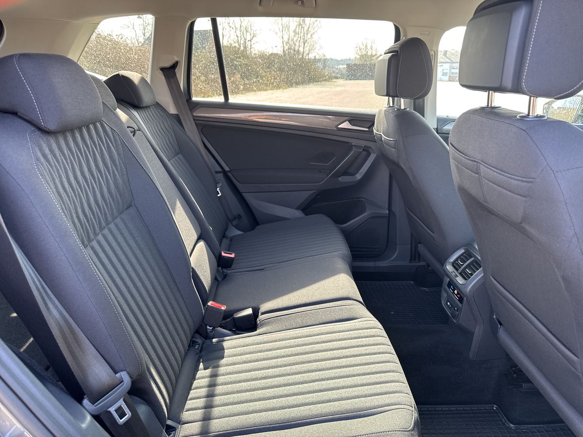 Volkswagen Tiguan 2022 — photo 15