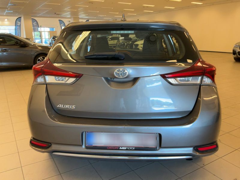 Toyota Auris 1.3 Comfort — zdjęcie 5
