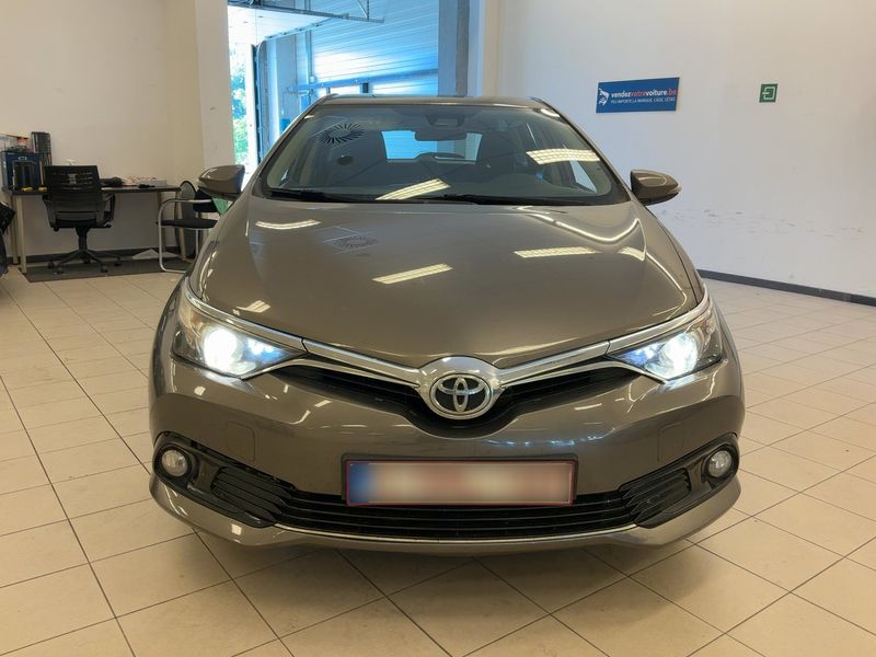 Toyota Auris 1.3 Comfort — zdjęcie 9