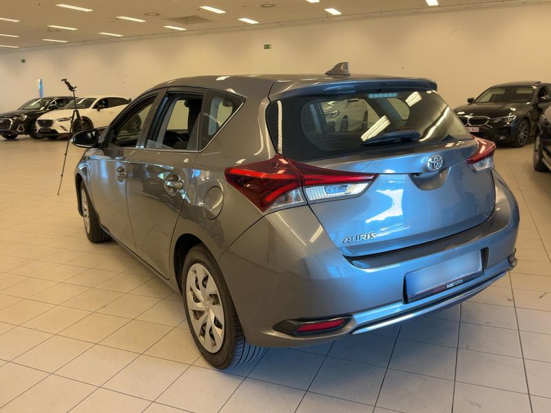 Toyota Auris 1.3 Comfort — zdjęcie 3