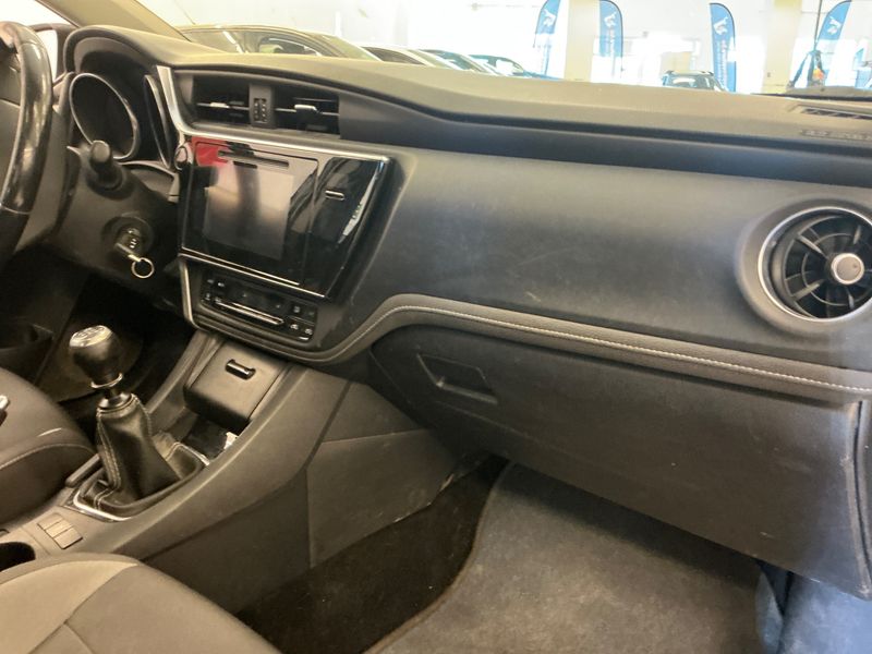 Toyota Auris 1.3 Comfort 2018 – снимка 34