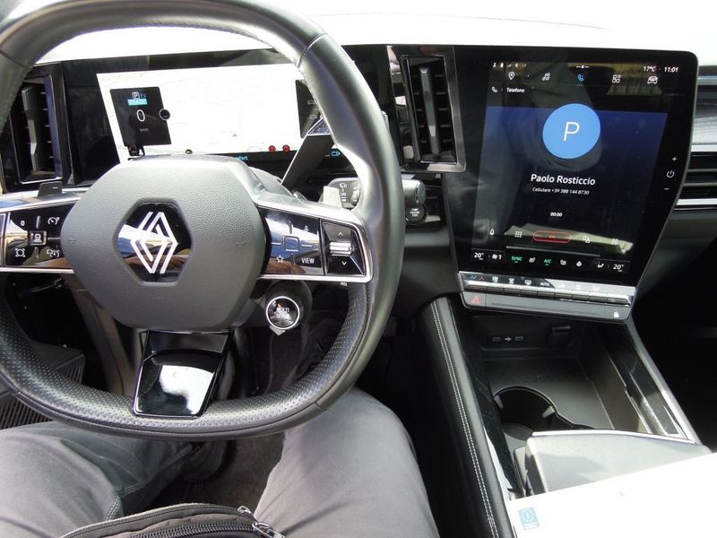 Renault Austral 1.2 Hybrid E-Tech Iconic — zdjęcie 11