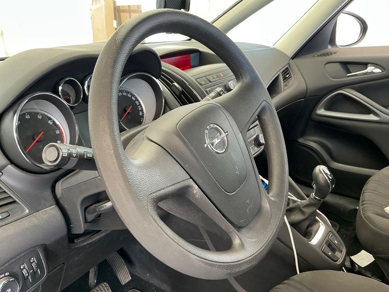 Opel Zafira Tourer 1.4 Turbo LPG Selection 2016 – снимка 30