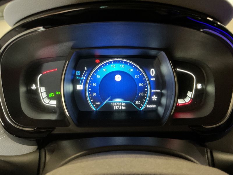 Renault Espace 1.6 dCi Energy Initiale Paris — zdjęcie 13