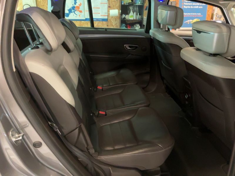Renault Espace 1.6 dCi Energy Initiale Paris — zdjęcie 14