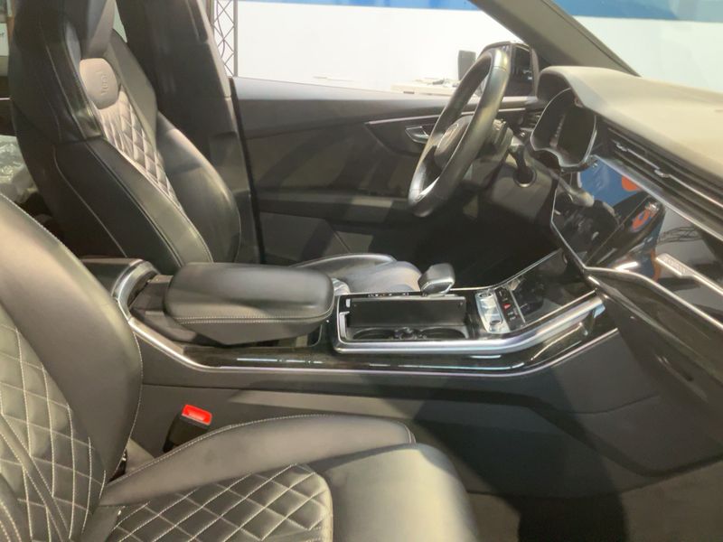Audi Q8 50 TDI Mild-Hybrid quattro — zdjęcie 11
