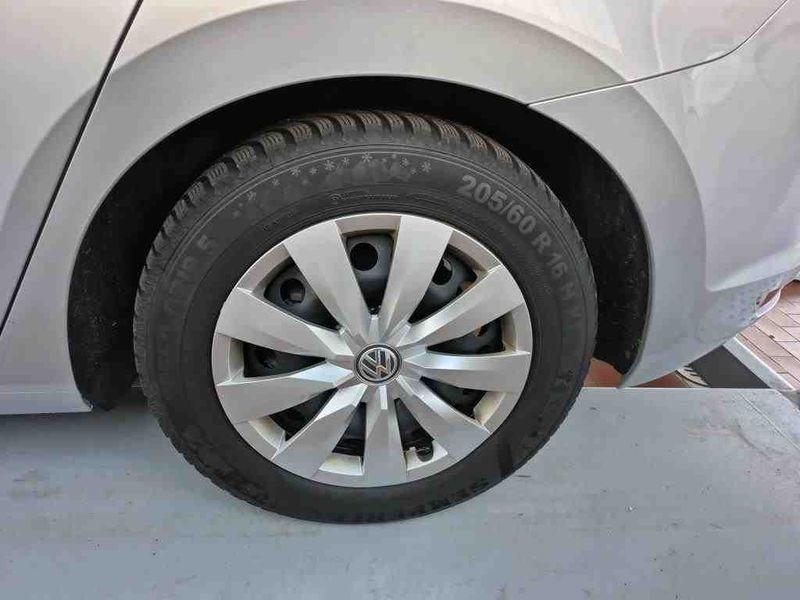 Volkswagen Touran 2.0 TDI Comfortline BlueMotion Tech — zdjęcie 23
