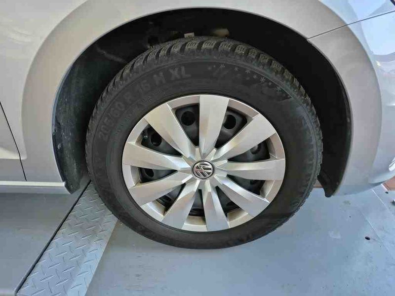 Volkswagen Touran 2.0 TDI Comfortline BlueMotion Tech — zdjęcie 22