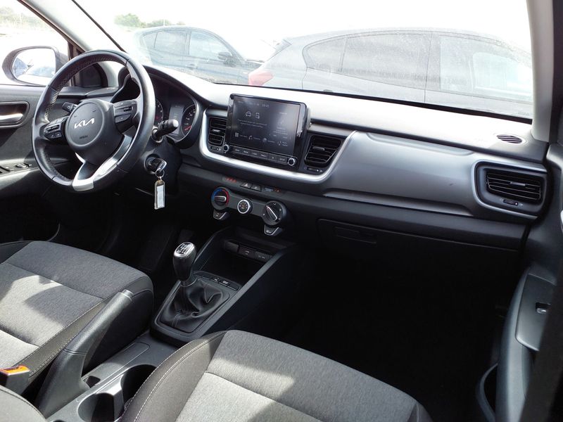 Kia Stonic 1.0 TGDI Mild-Hybrid Urban — zdjęcie 11