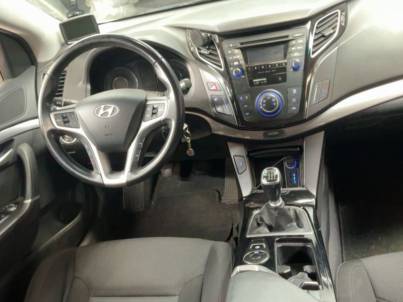 Hyundai i40 1.6 5 Star Edition — zdjęcie 12