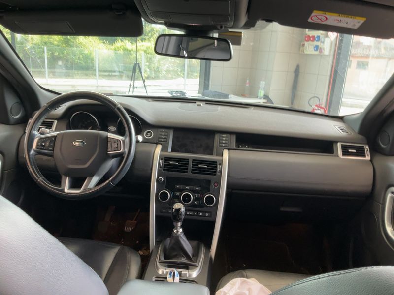 Land Rover Discovery Sport 2.2 Td4 SE AWD — zdjęcie 12