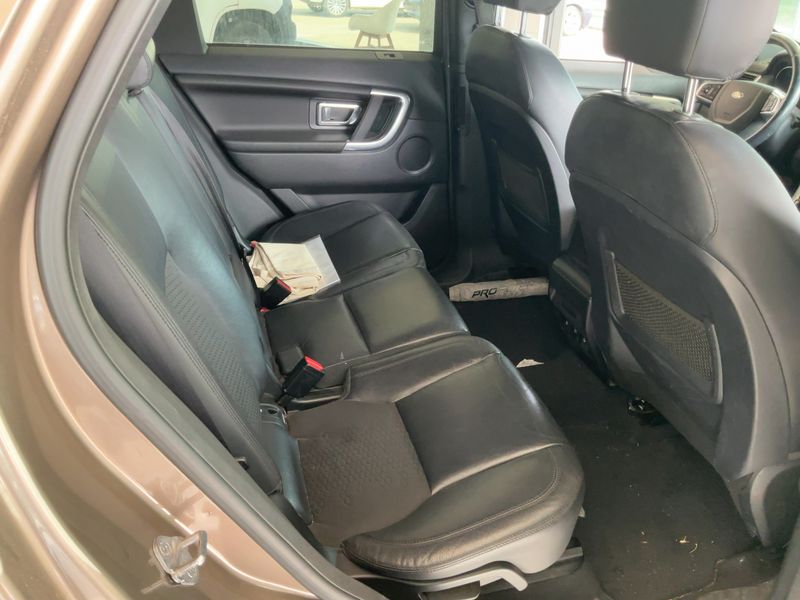Land Rover Discovery Sport 2.2 Td4 SE AWD — zdjęcie 14