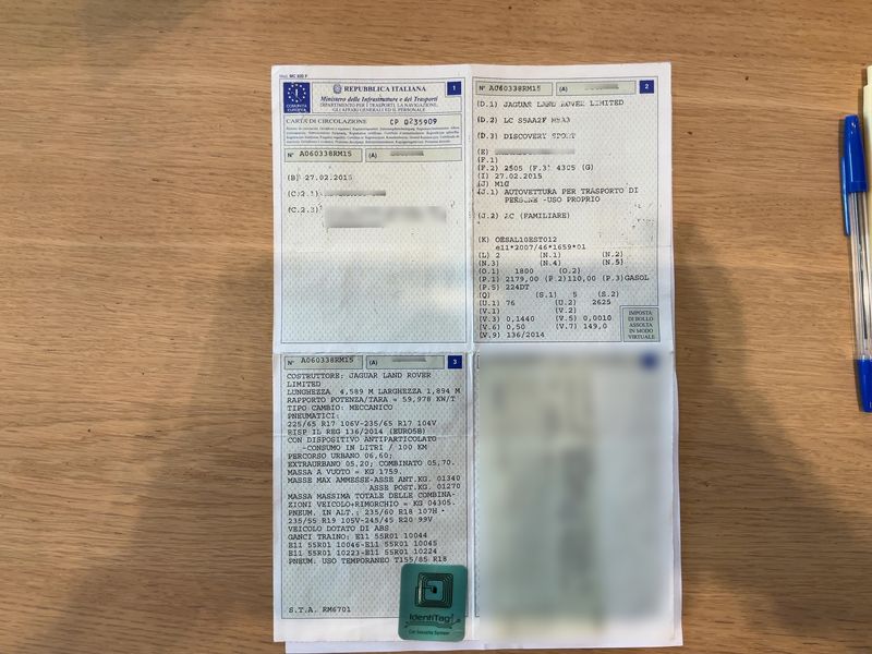 Land Rover Discovery Sport 2.2 Td4 SE AWD — zdjęcie 15