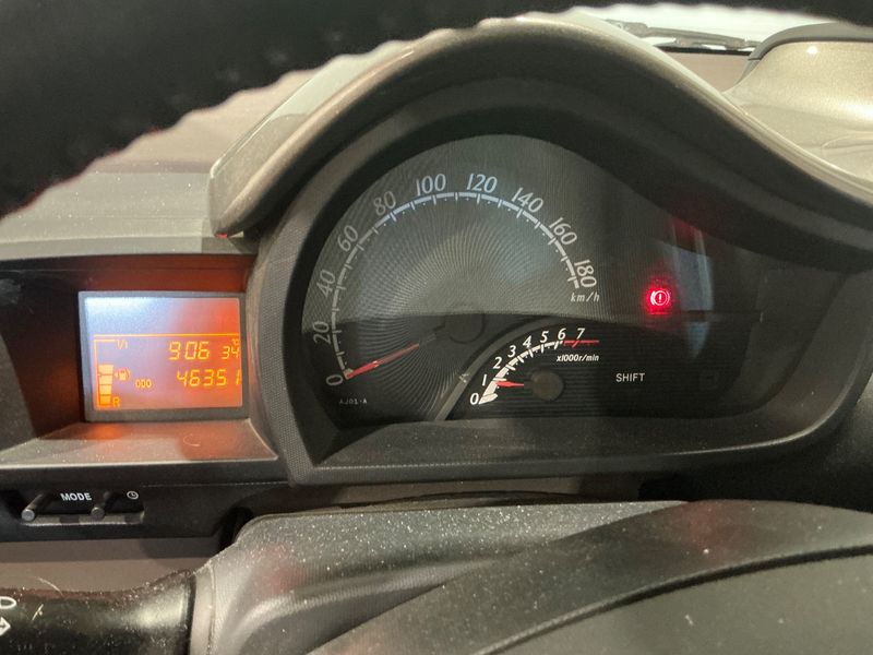 Toyota iQ 1.0 VVT-i IQ2 — zdjęcie 13