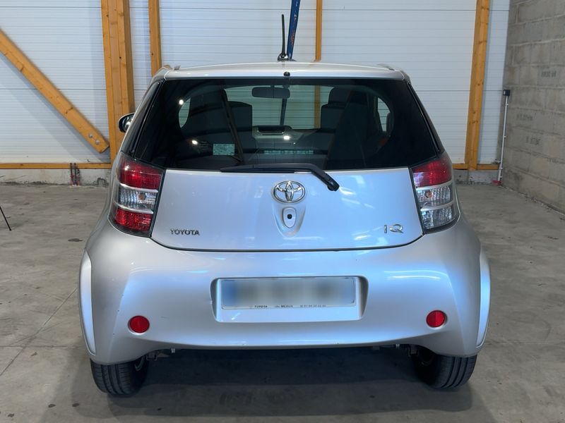 Toyota iQ 1.0 VVT-i IQ2 — zdjęcie 5