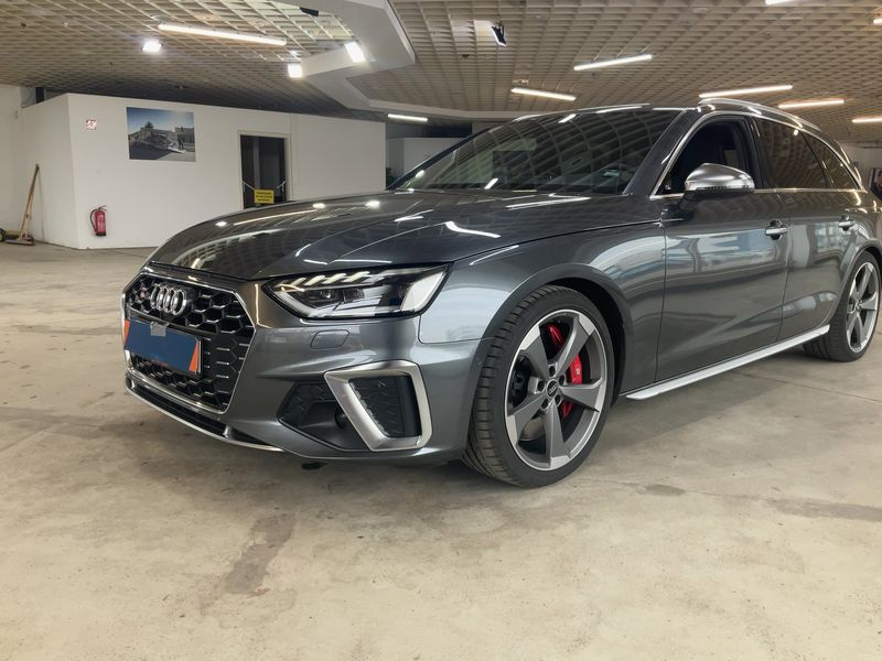 Audi S4