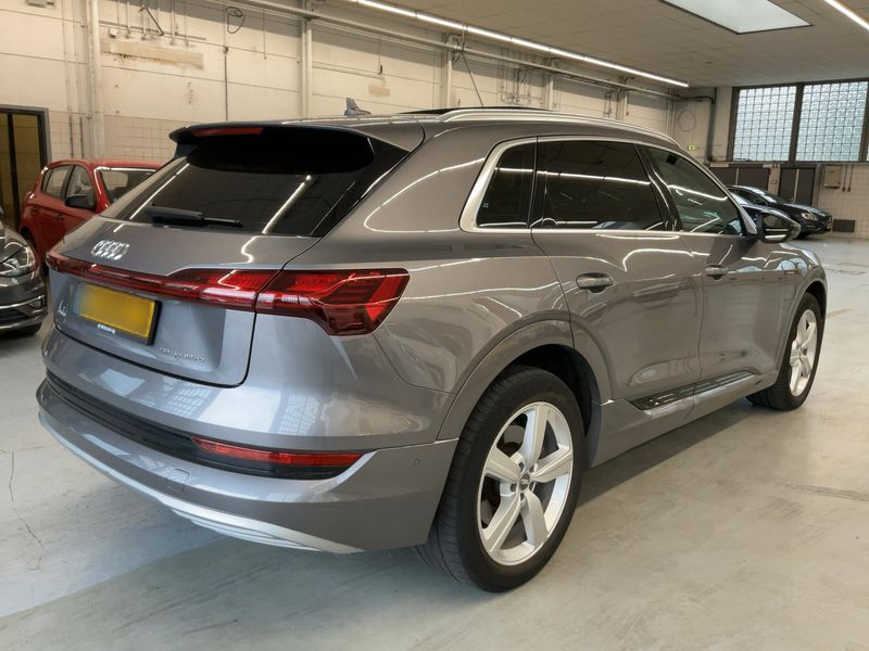 Audi e-tron 50 quattro advanced — zdjęcie 6