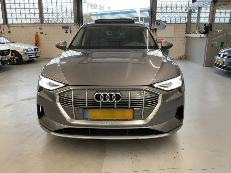 Audi e-tron 50 quattro advanced — zdjęcie 9