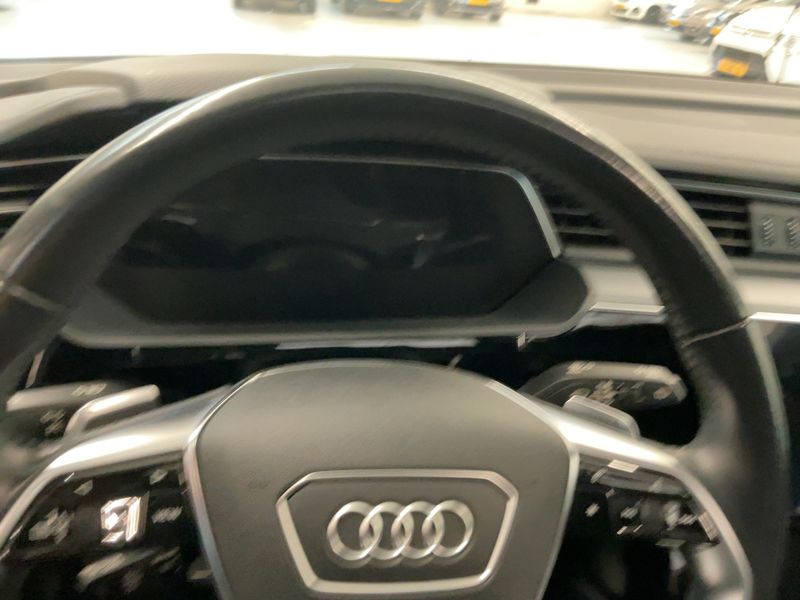 Audi e-tron 50 quattro advanced — zdjęcie 13