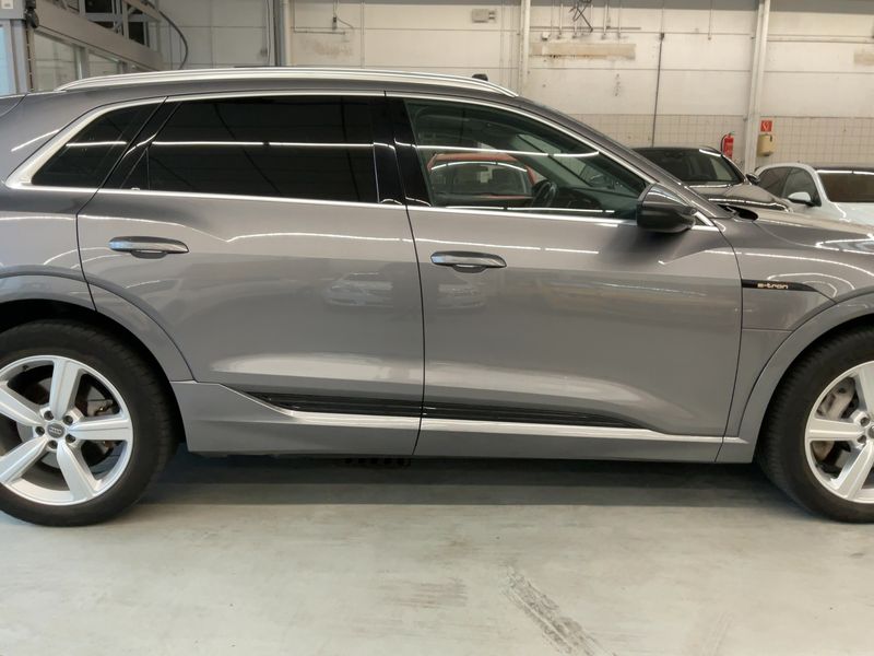 Audi e-tron 50 quattro advanced — zdjęcie 7