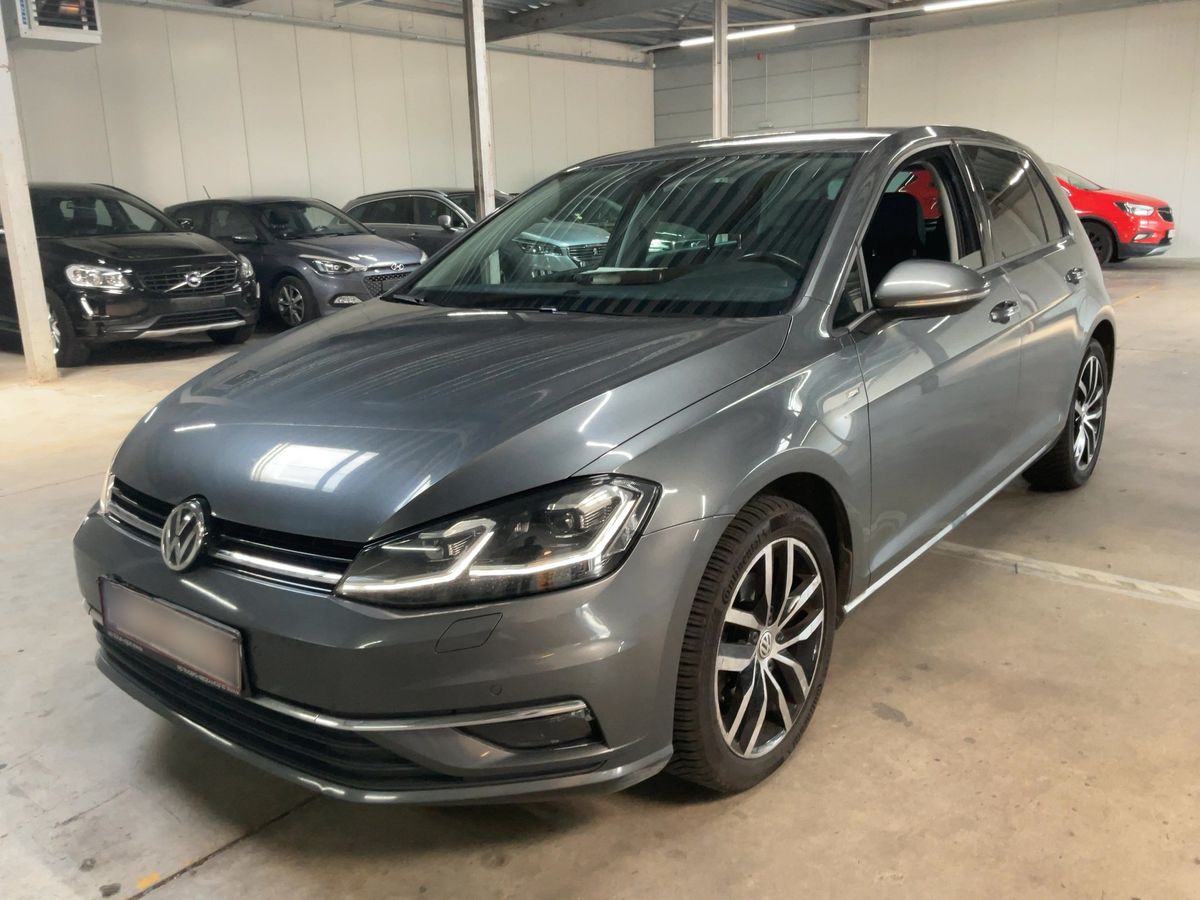 Volkswagen Golf 2018 — photo 1