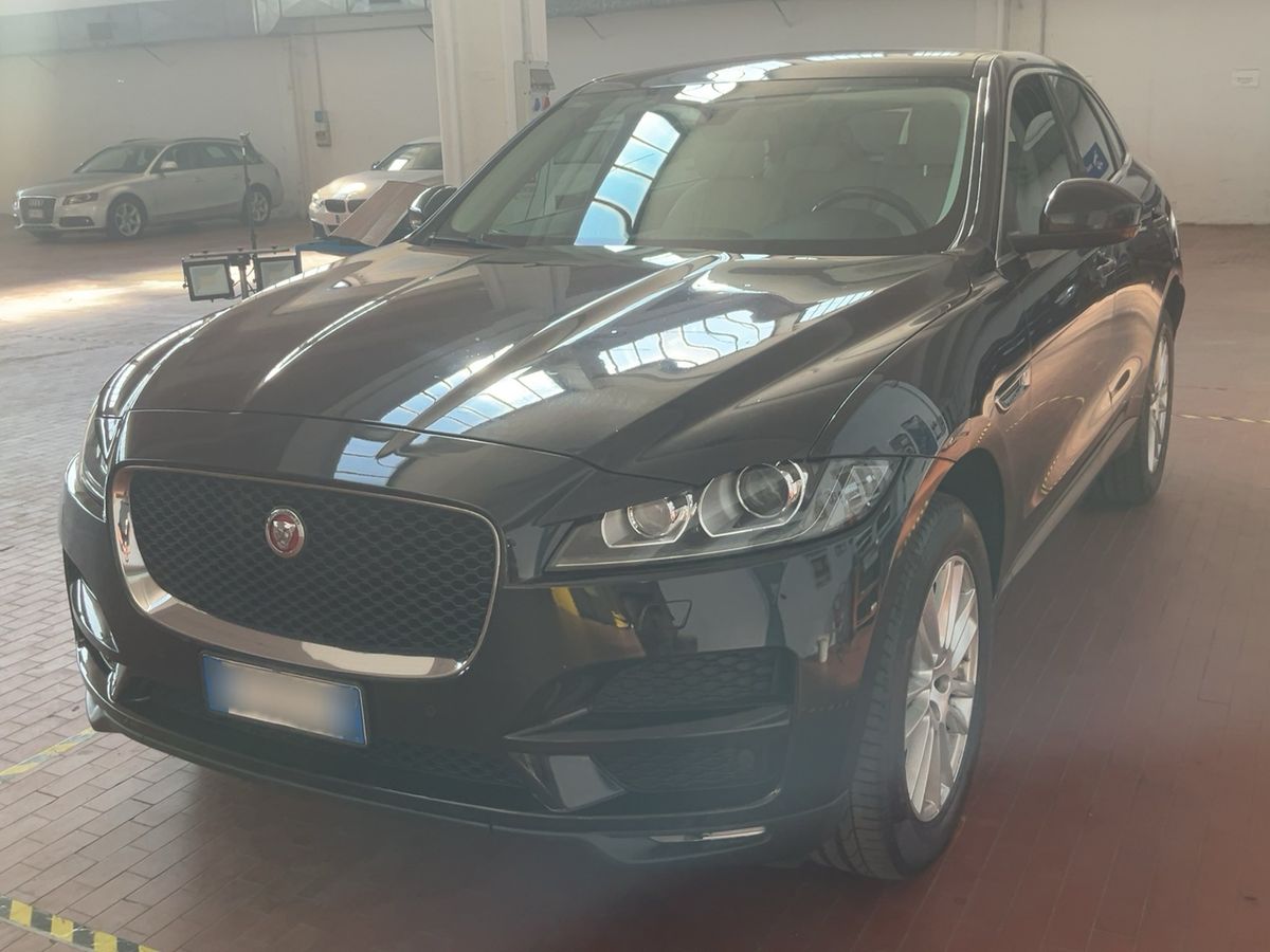Jaguar F-Pace 2016