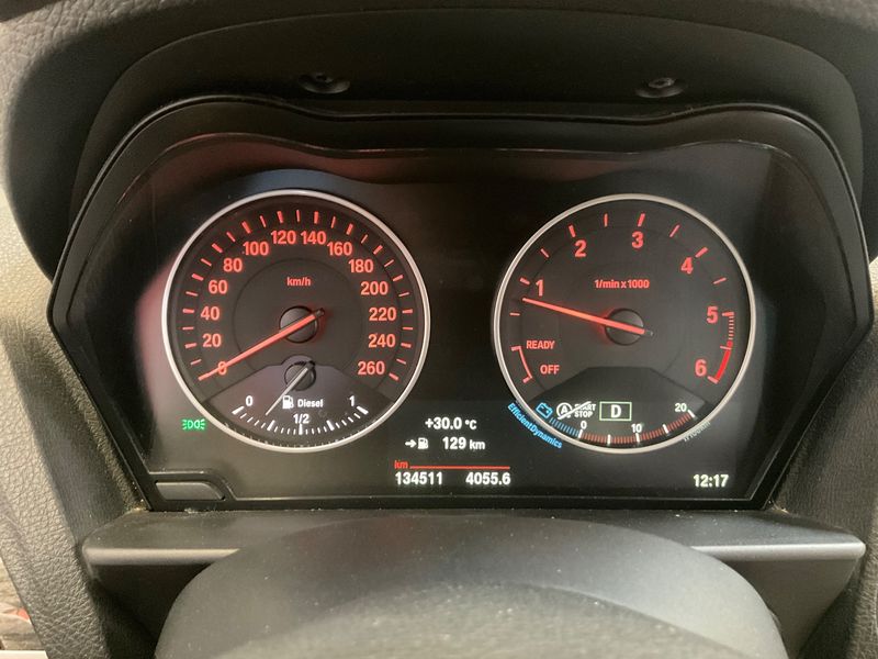 BMW 2er 220d Luxury — zdjęcie 13