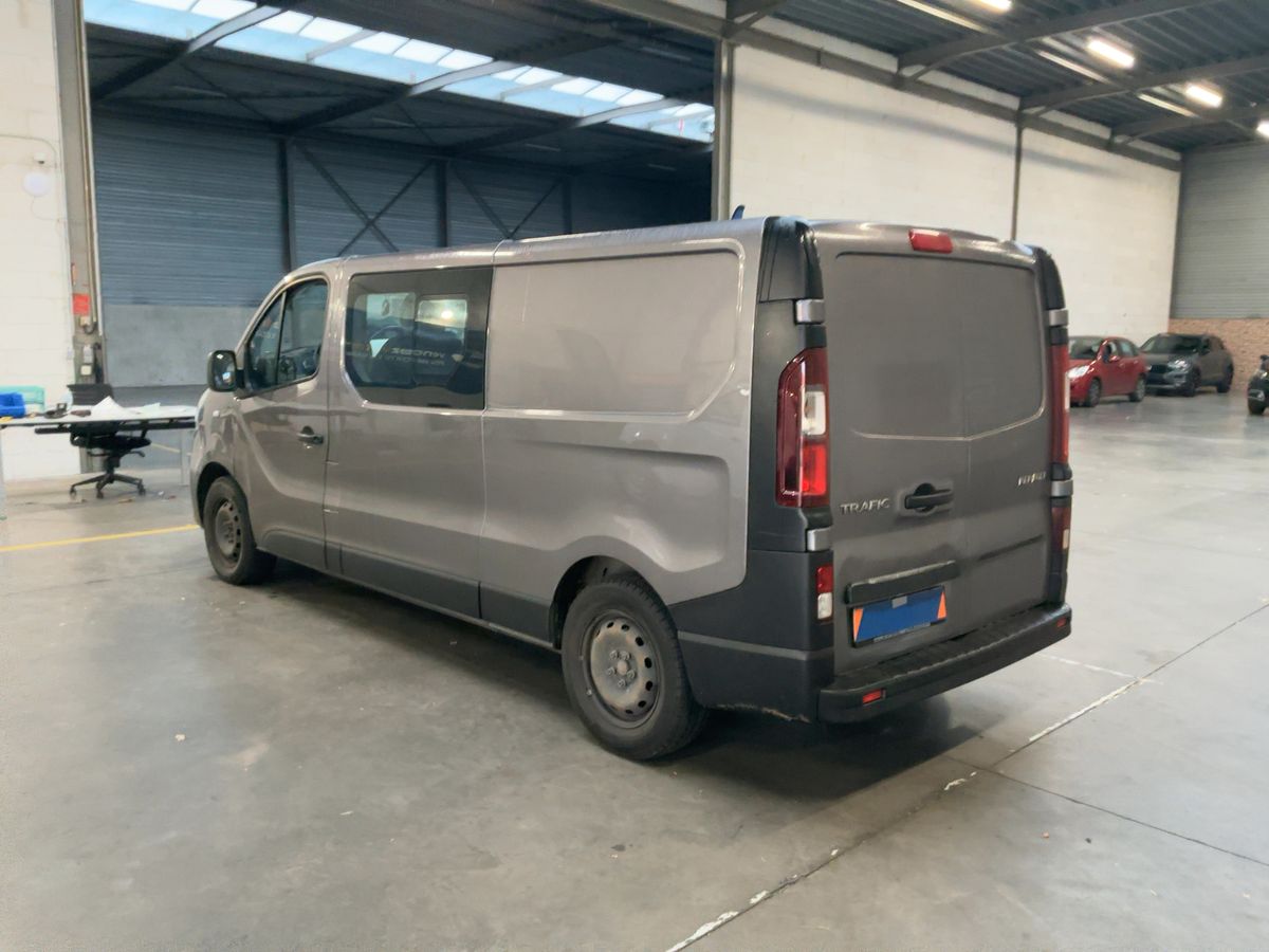 Renault Trafic 2020 — photo 7