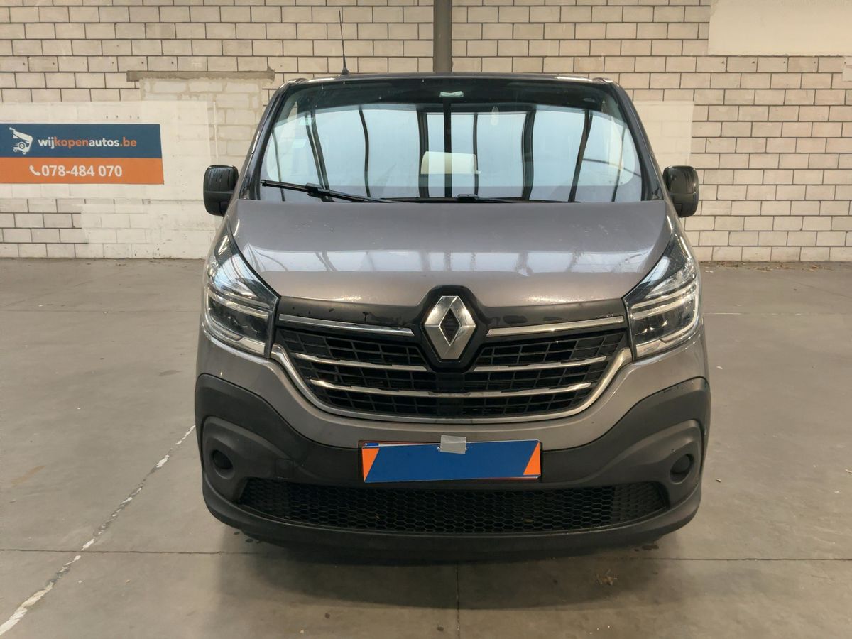 Renault Trafic 2020 — photo 15