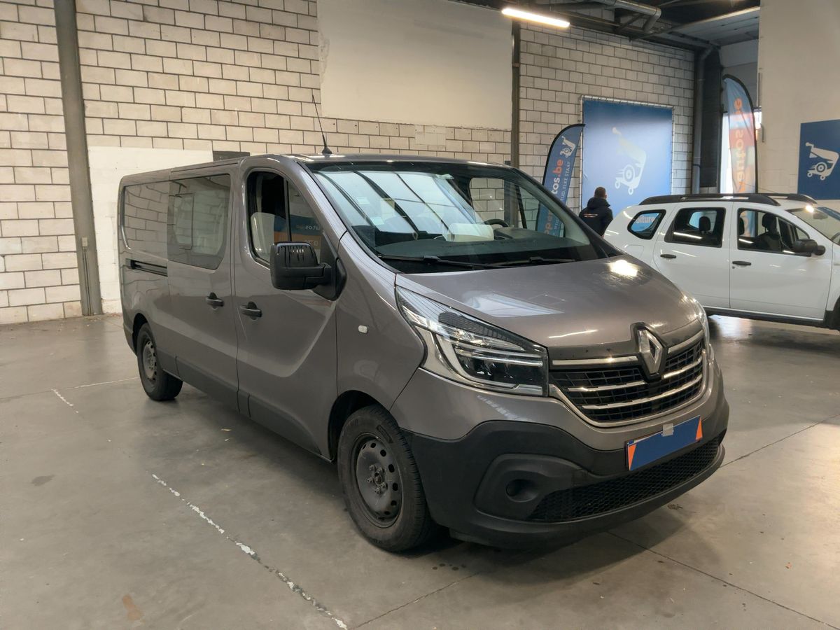 Renault Trafic 2020 — photo 13
