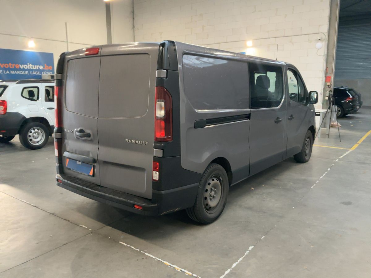 Renault Trafic 2020 — photo 9