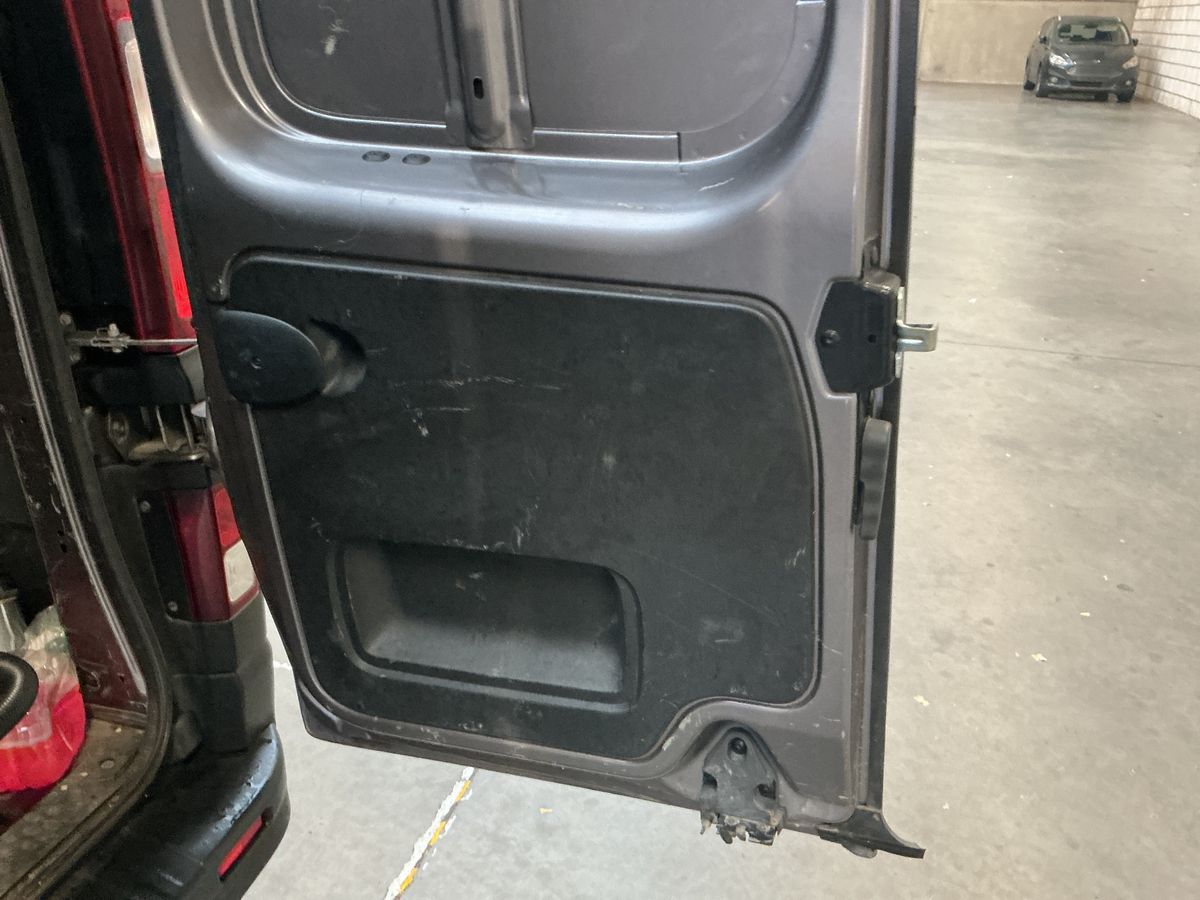 Renault Trafic 2020 — photo 26