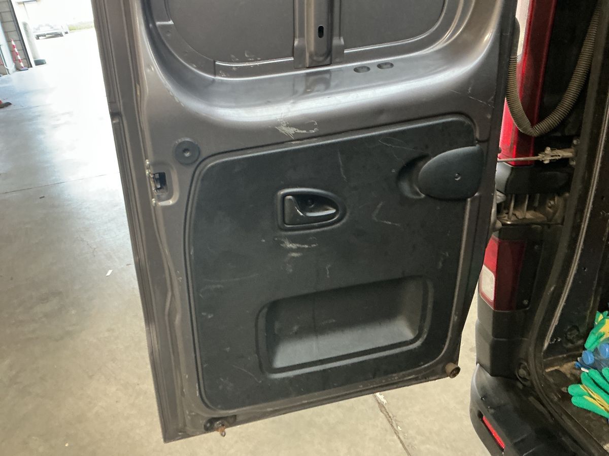 Renault Trafic 2020 — photo 25