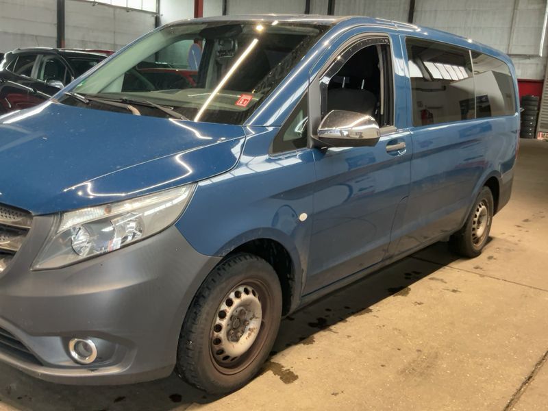 Mercedes-Benz Vito Tourer 111 CDI lang — zdjęcie 2