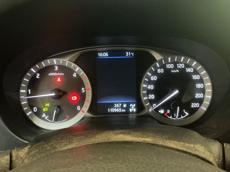 Nissan Navara NP-300 2.3 dCi Optima King Cab 4x4 — zdjęcie 13